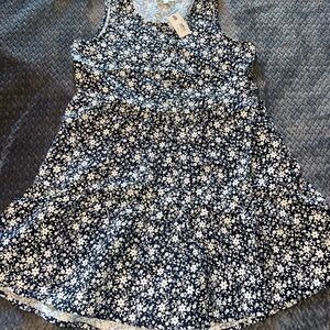 Easter outfit!! Floral Romper—Hello Frankie by Francesca’s- Navy and White